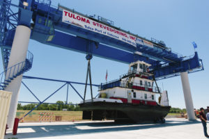 Whiting Services refurbished the 200 ton crane at Tulsa Port of Catoosa