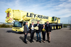 liebherr eight-axle crane