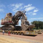 Transportes Montejo moves excavator