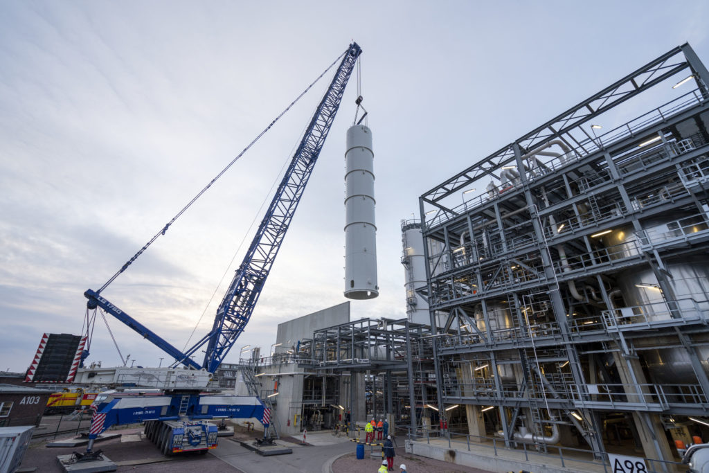 Three large Liebherr mobile cranes complete complex job at a chemical