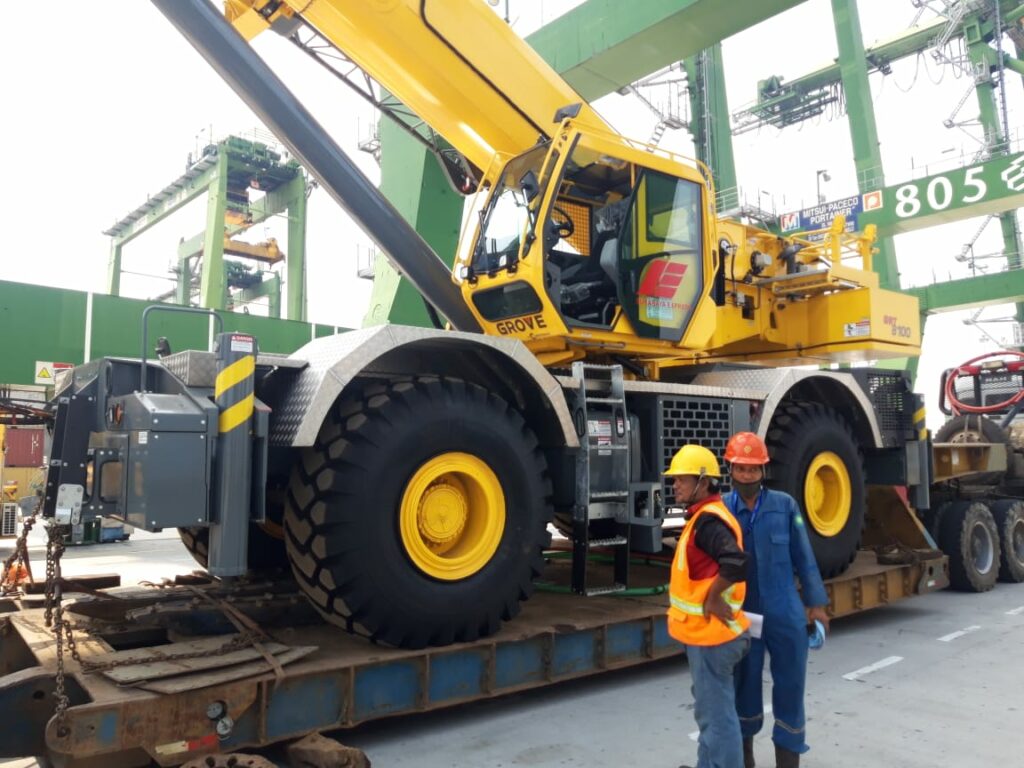 Manitowoc delivers Indonesia’s first Grove GRT8100 to Surabaya Express ...